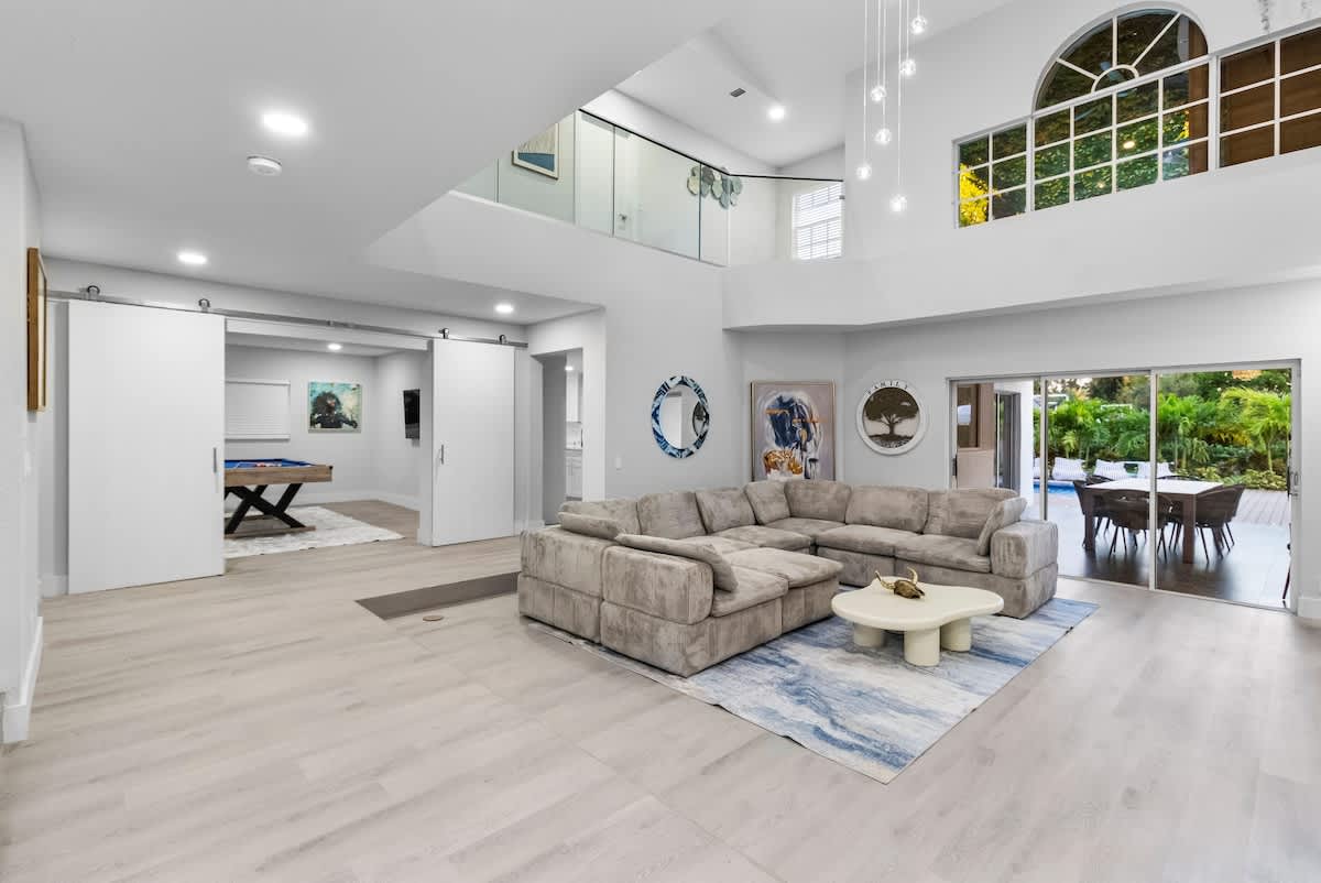 Wander Miami Manor #117