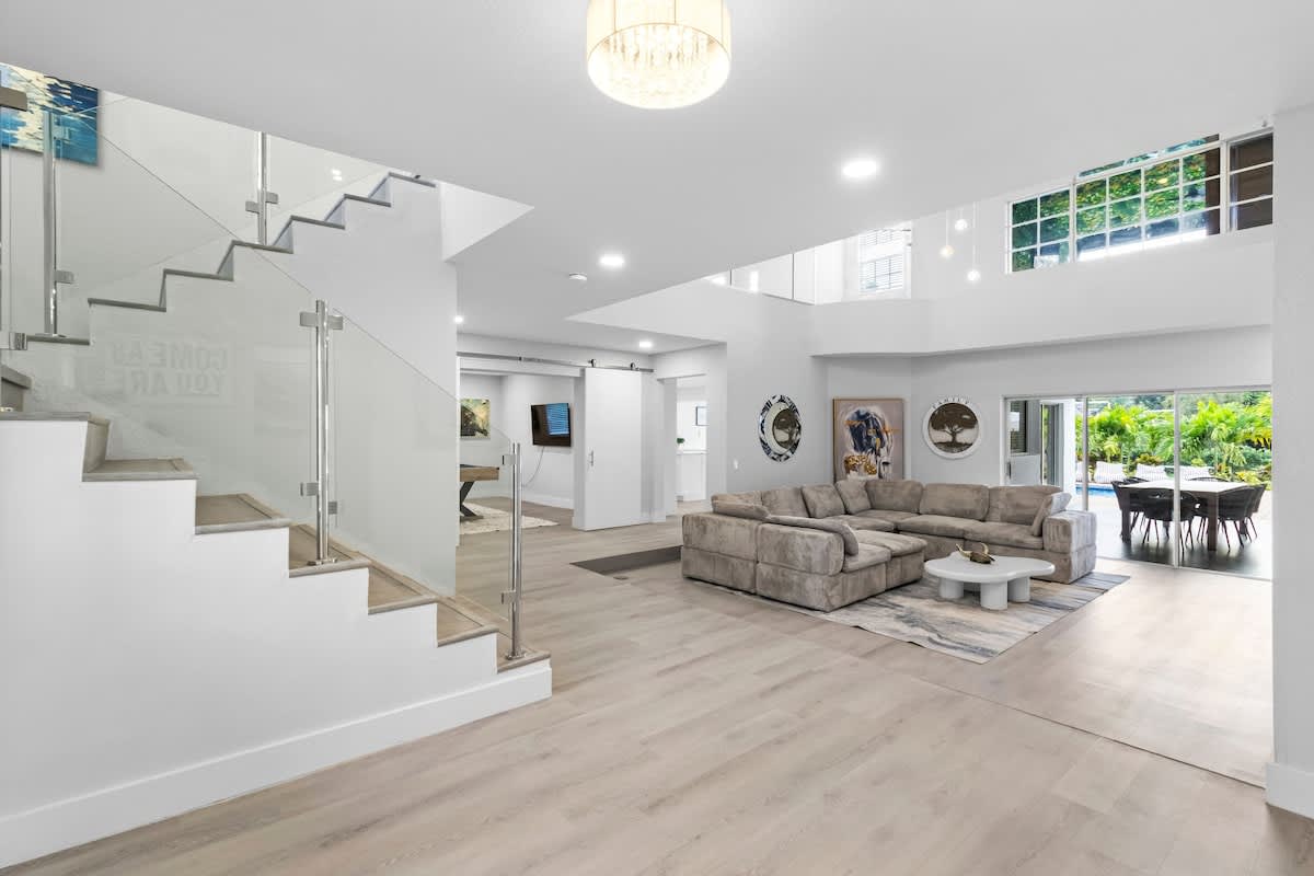 Wander Miami Manor #102