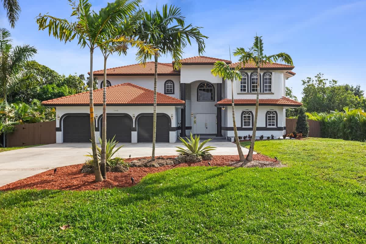 Wander Miami Manor #63