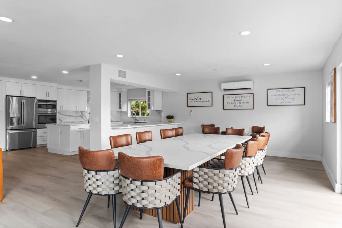 Wander Miami Manor #104