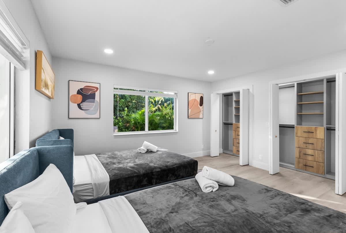 Wander Miami Manor #77