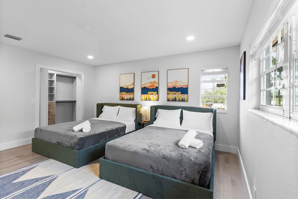 Wander Miami Manor #108