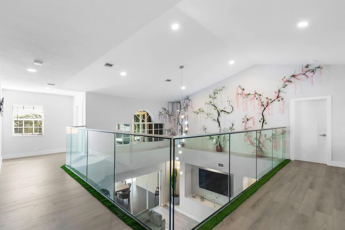 Wander Miami Manor #88