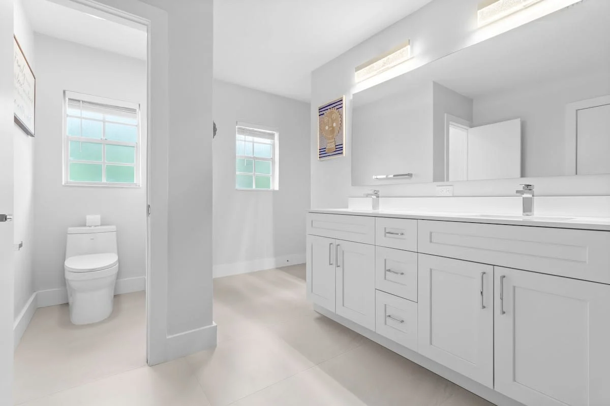 Wander Miami Manor #106