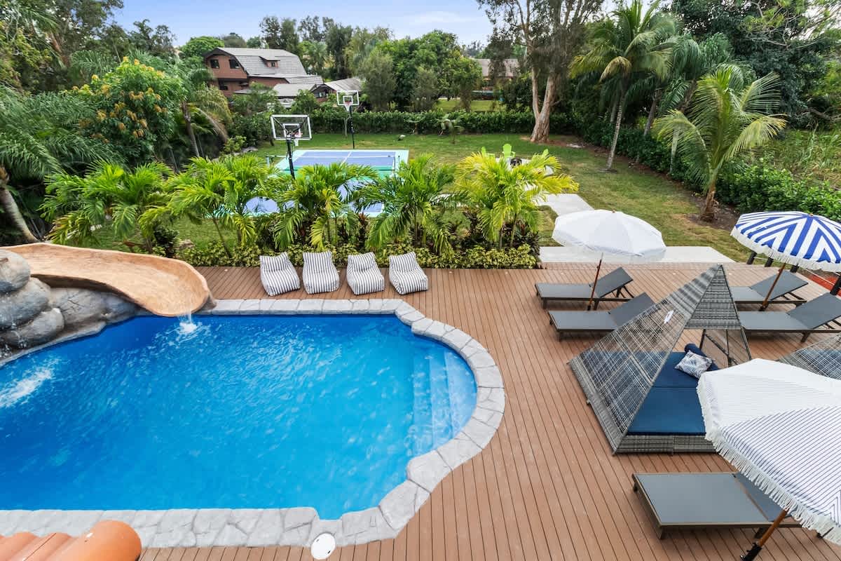 Wander Miami Manor #61