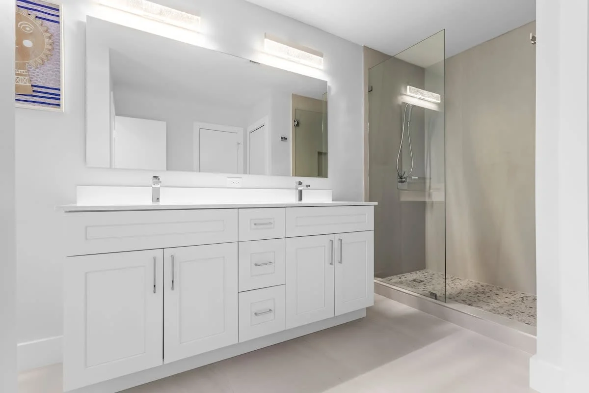 Wander Miami Manor #113