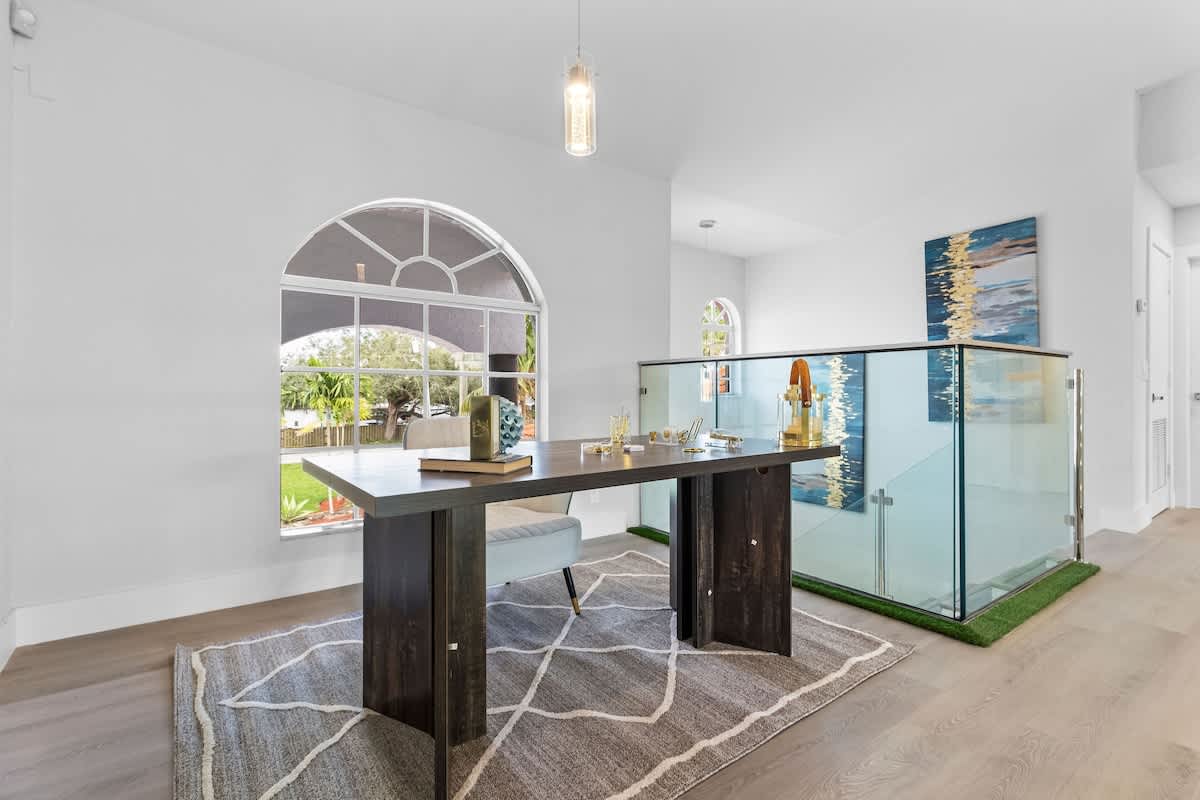 Wander Miami Manor #107