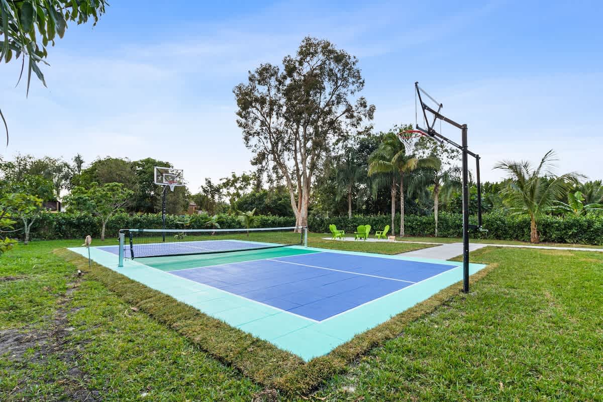 Wander Miami Manor #114