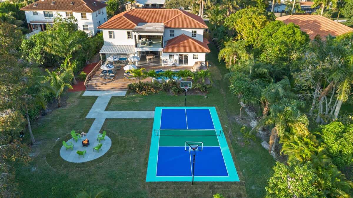 Wander Miami Manor #96