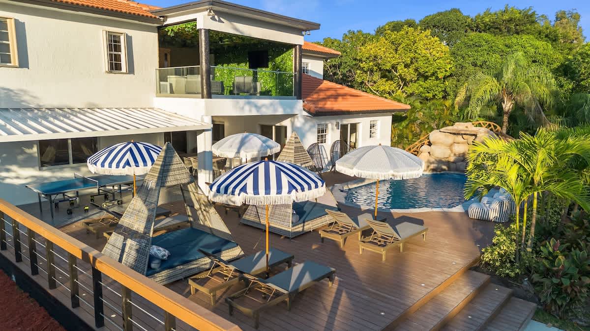 Wander Miami Manor #93