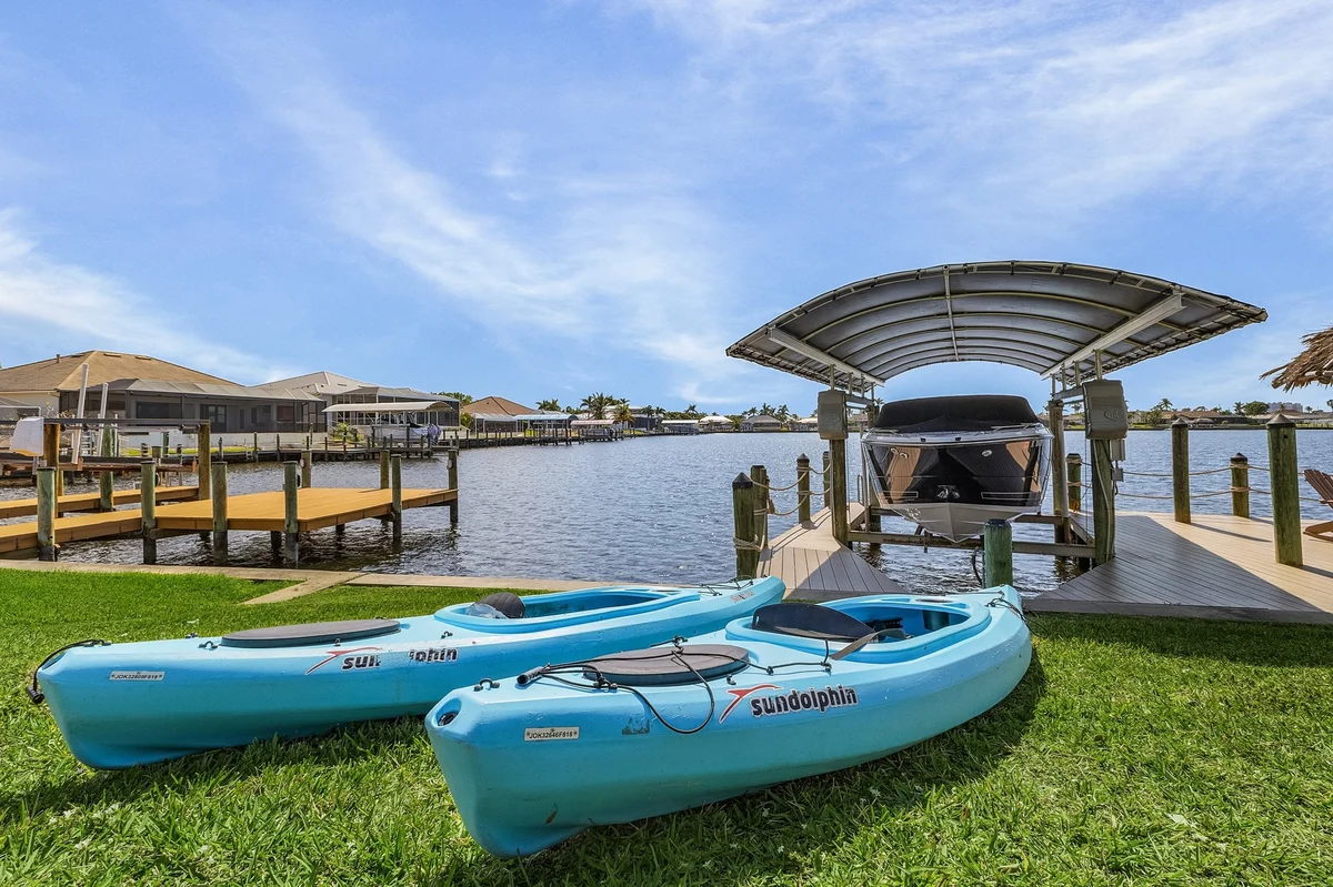 Home in Cape Coral property photo 5
