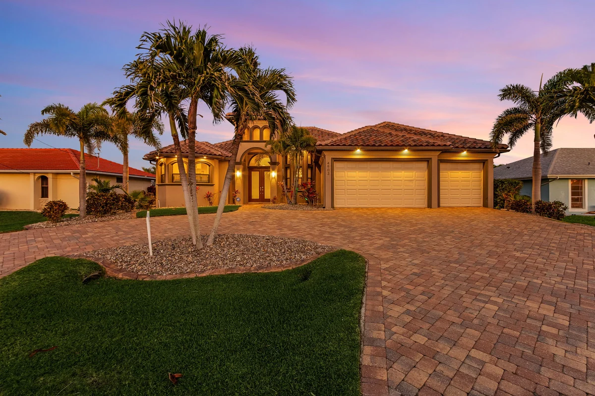 Home in Cape Coral property photo 5