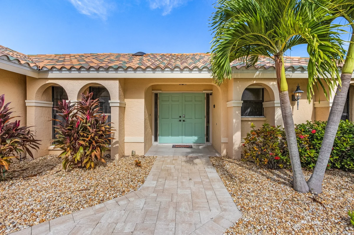 Home in Cape Coral property photo 4