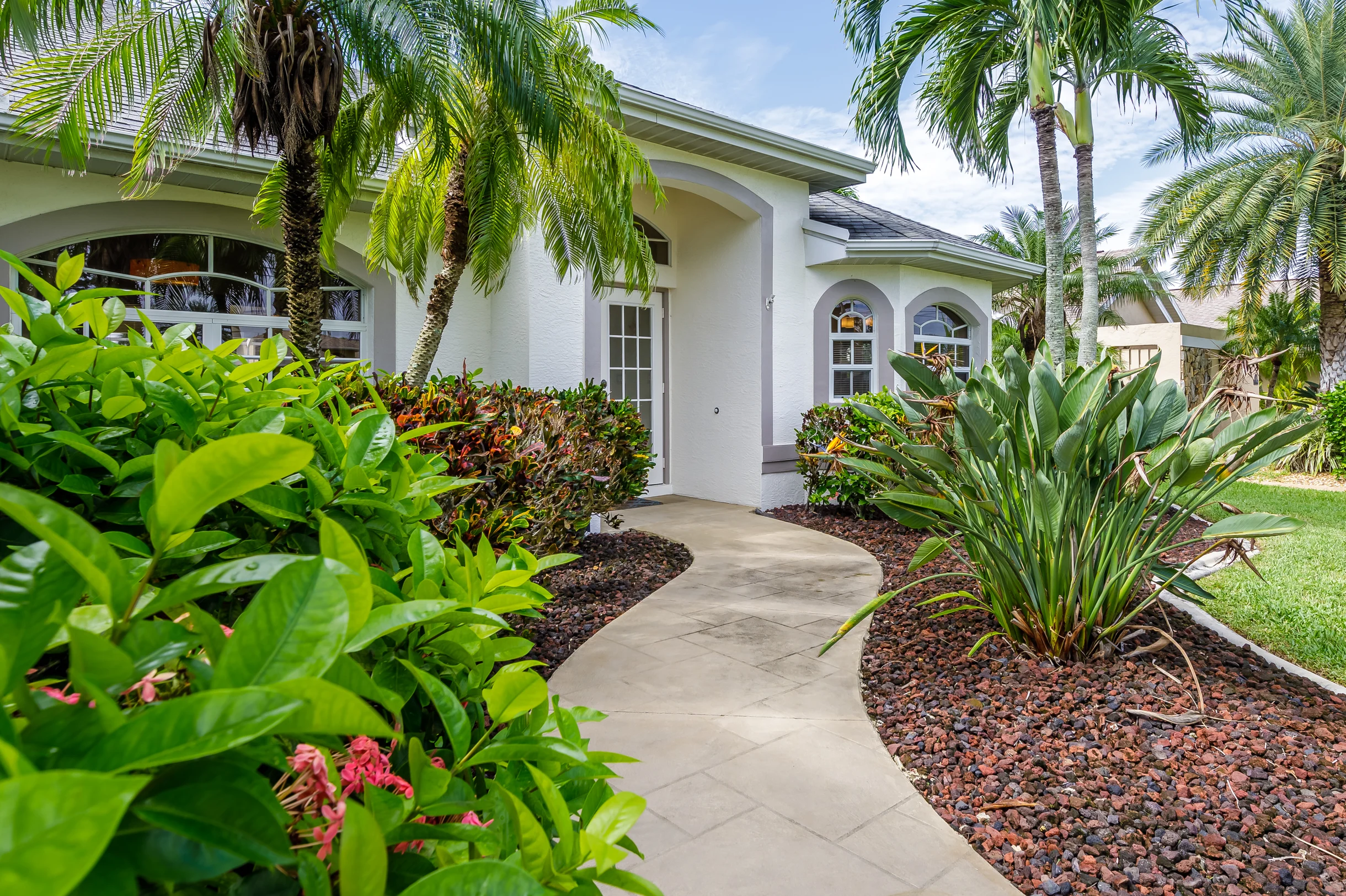 Home in Cape Coral property photo 3