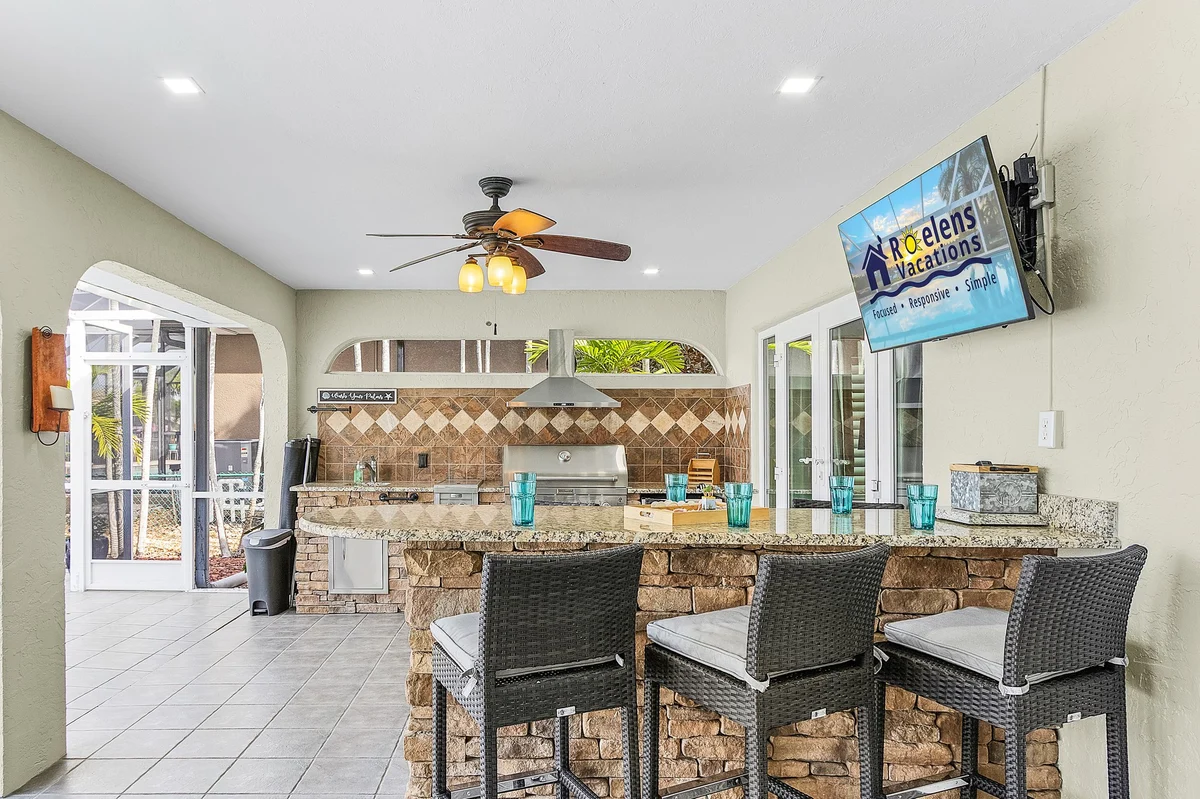 Home in Cape Coral property photo 2