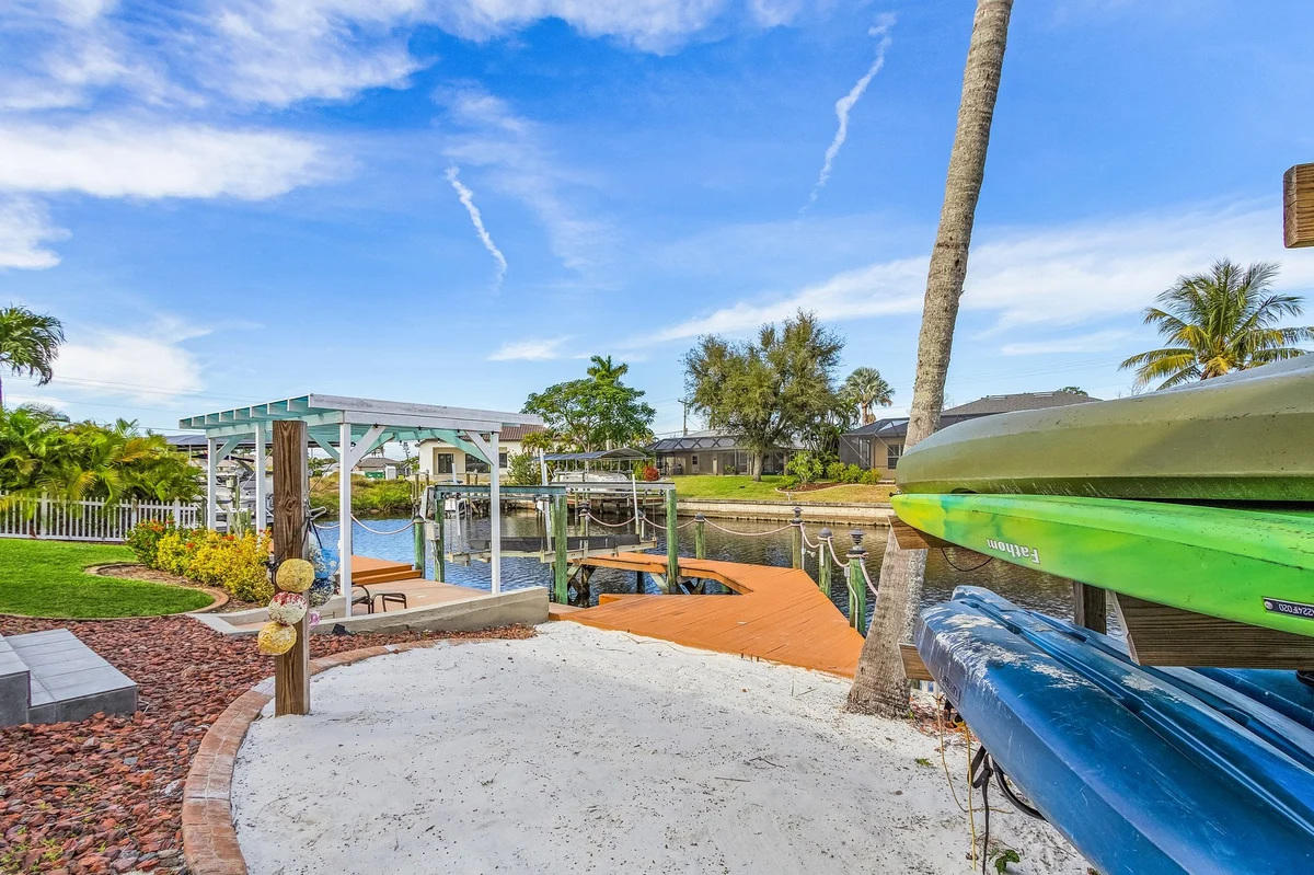 Home in Cape Coral property photo 3