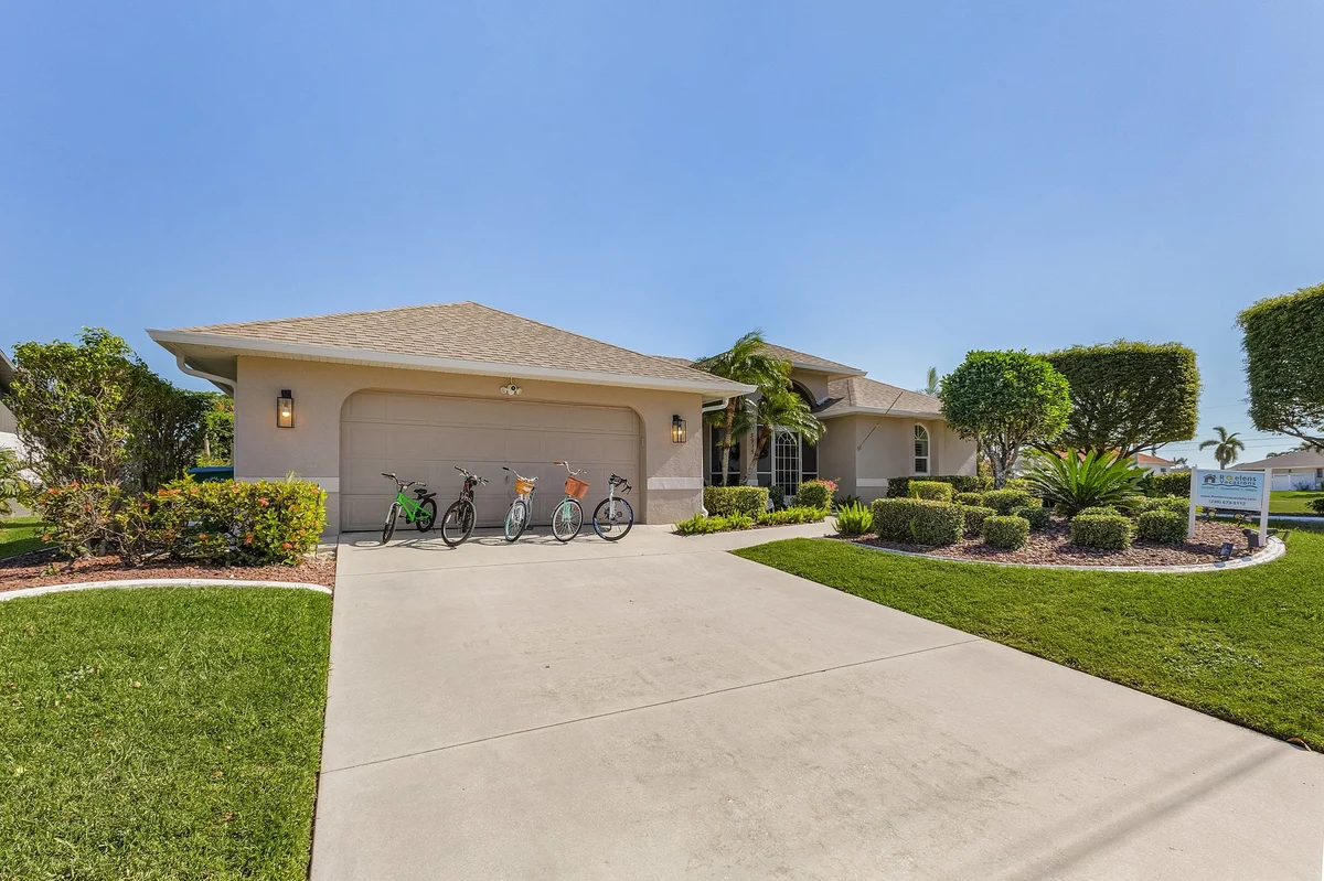 Home in Cape Coral property photo 5