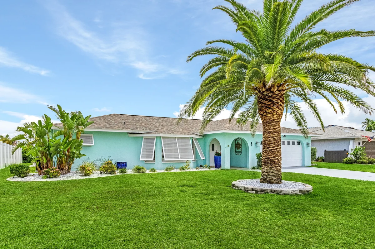 Home in Cape Coral property photo 4