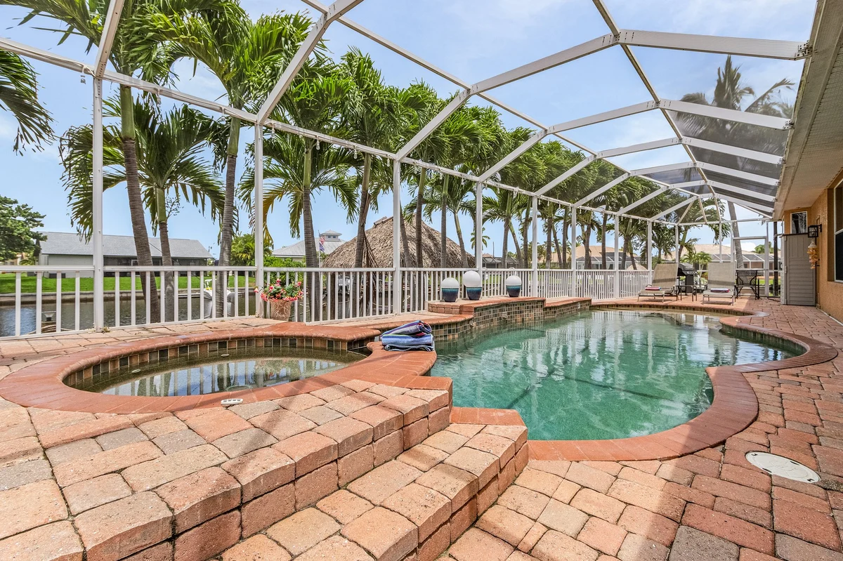 Home in Cape Coral property photo 2