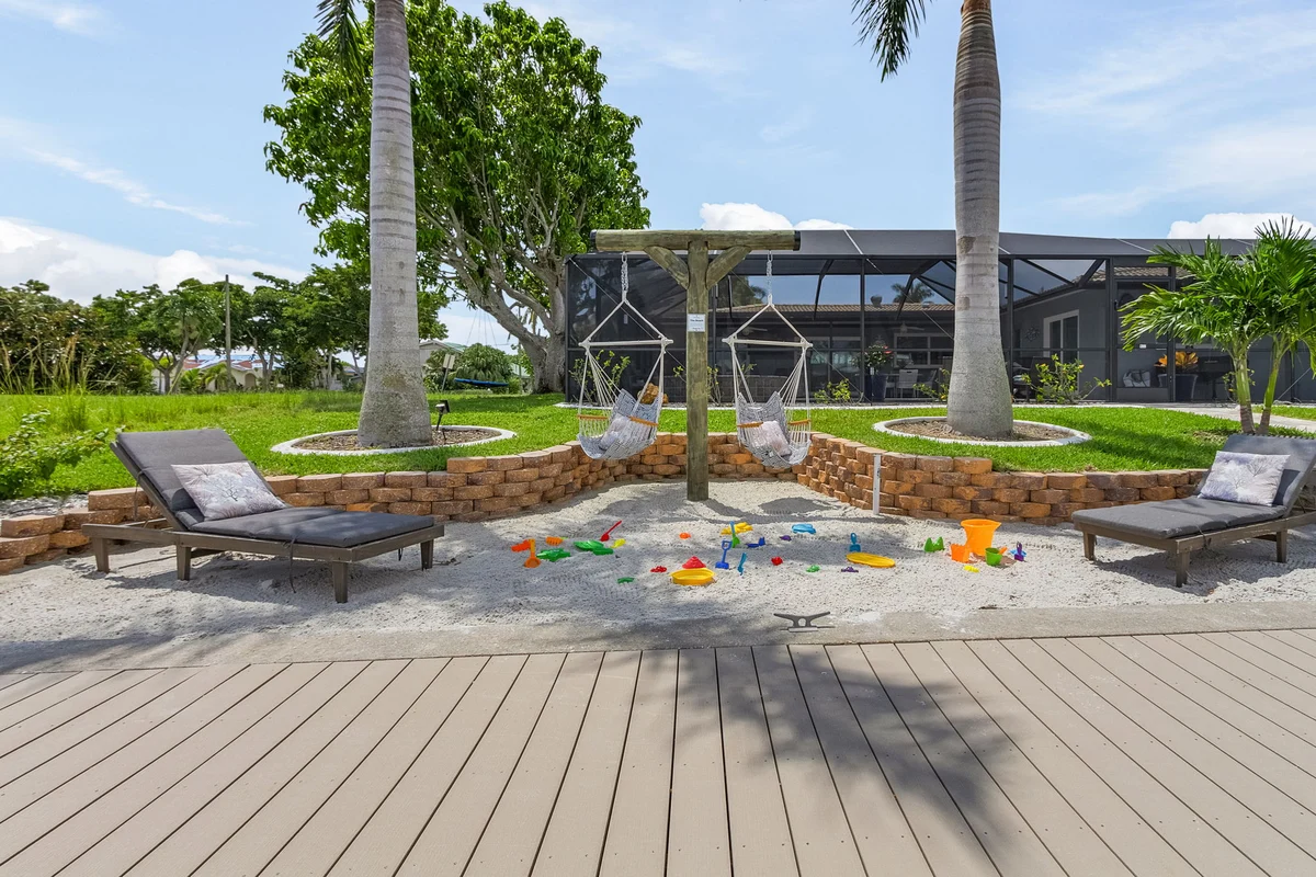 Home in Cape Coral property photo 2