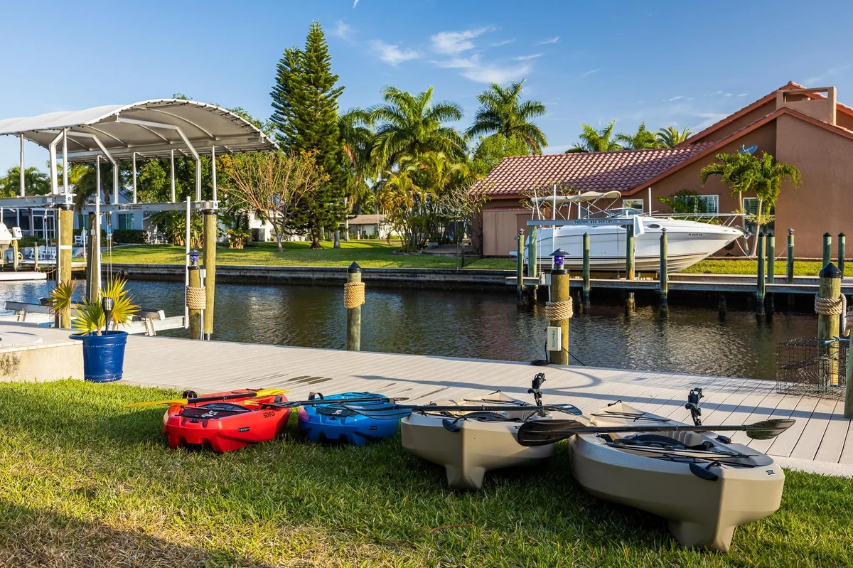 Home in Cape Coral property photo 5