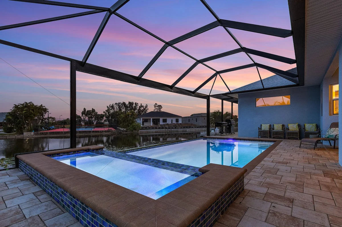 Home in Cape Coral property photo 2