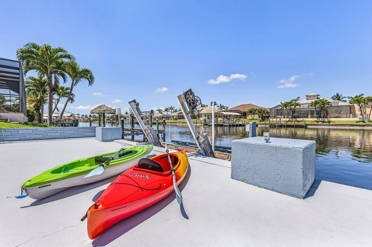Home in Cape Coral property photo 2