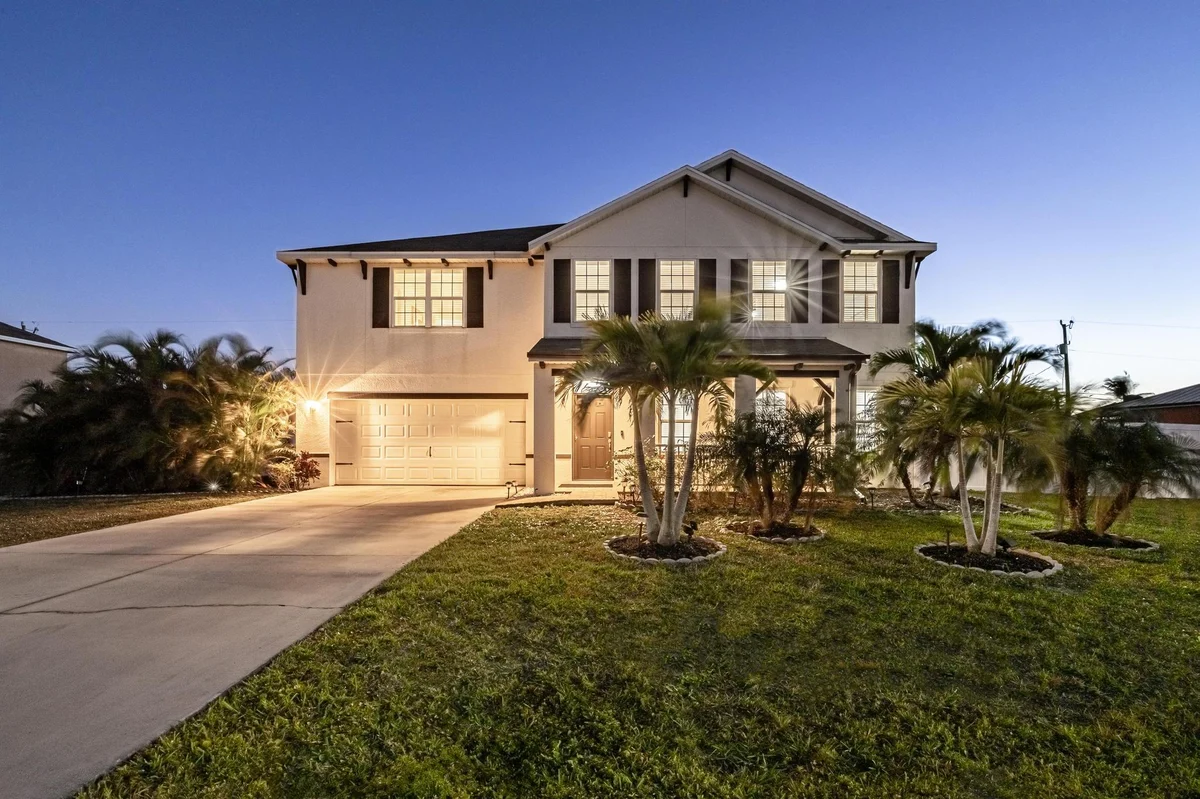 Home in Cape Coral property photo 4