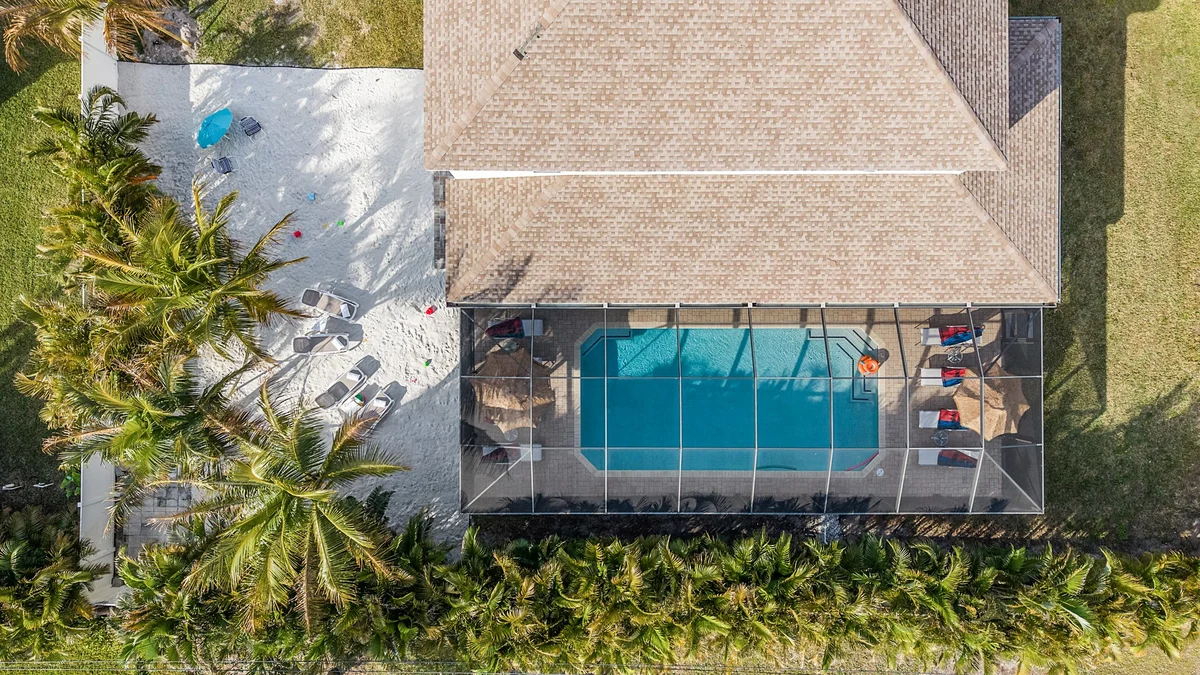 Home in Cape Coral property photo 5