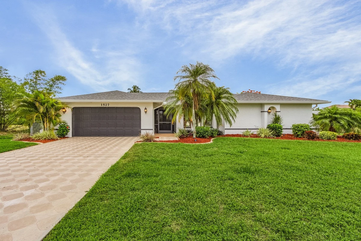 Home in Cape Coral property photo 4