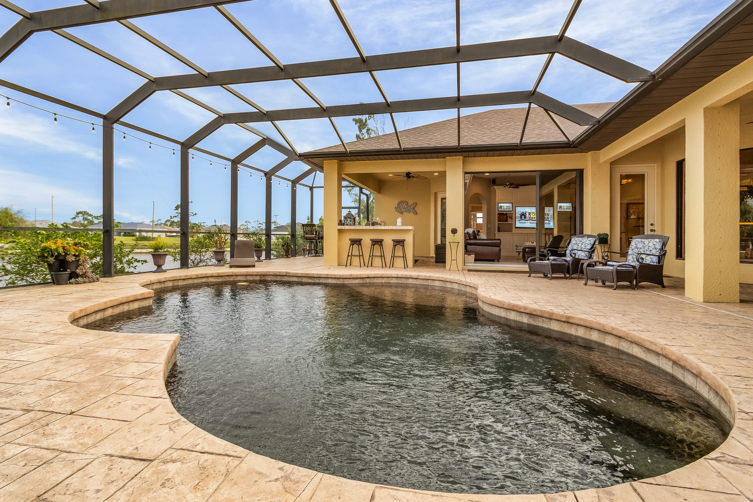 Home in Cape Coral property photo 2