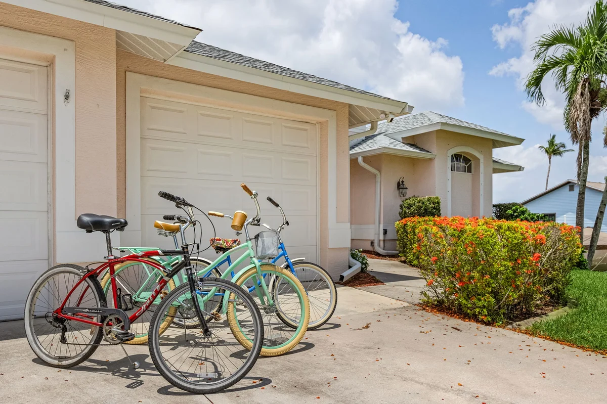 Home in Cape Coral property photo 4