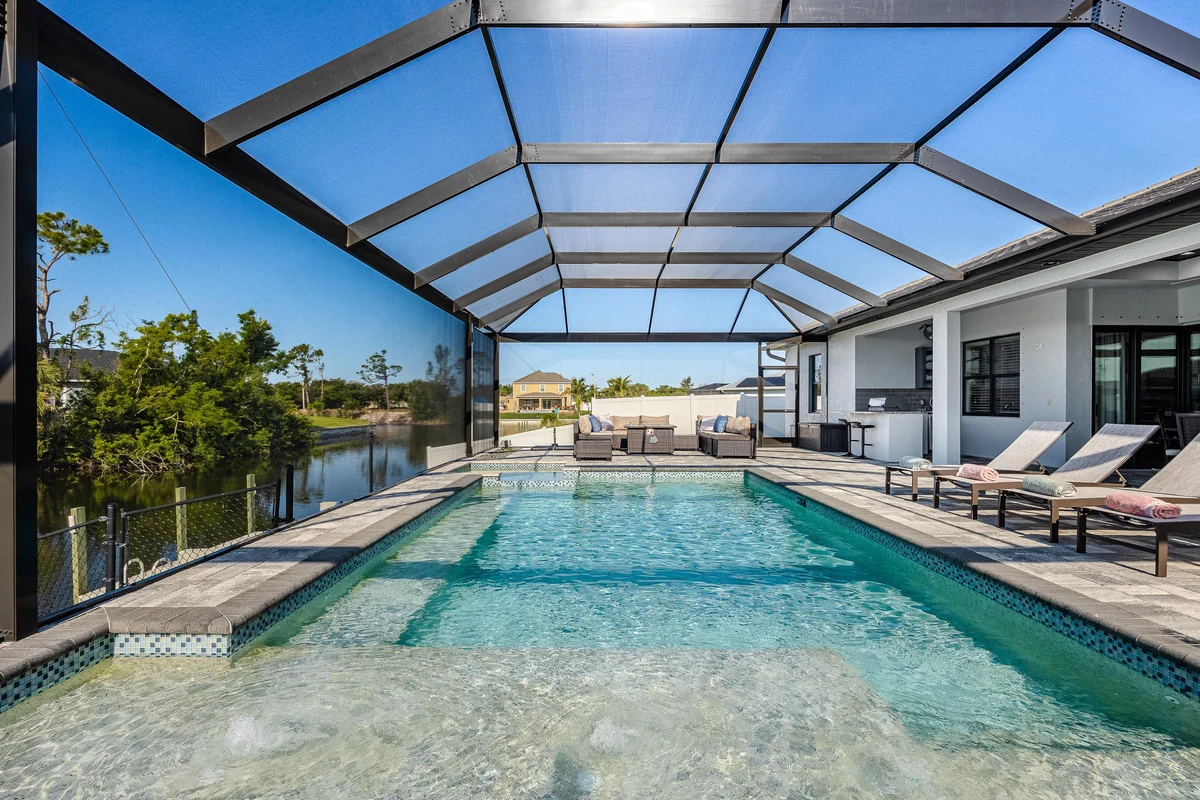 Villa Sip N Sea, Cape Coral property photo 3