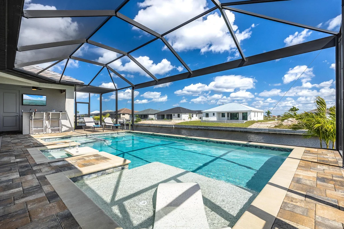 Home in Cape Coral property photo 2
