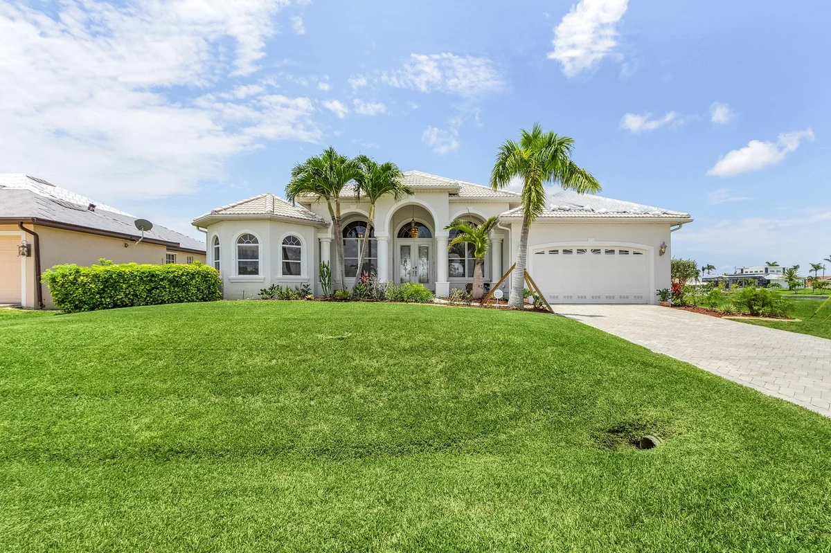 Home in Cape Coral property photo 3
