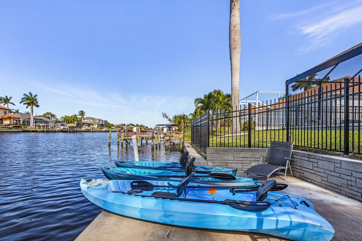 Home in Cape Coral property photo 2