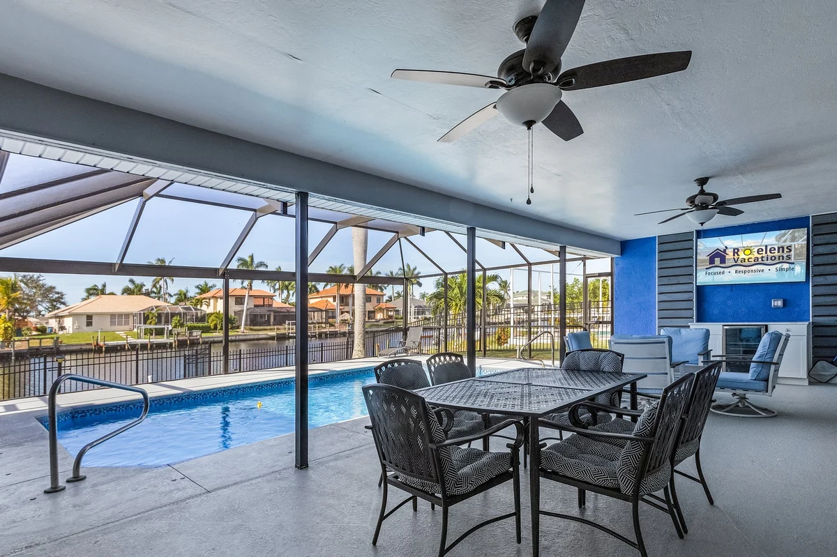 Home in Cape Coral property photo 3