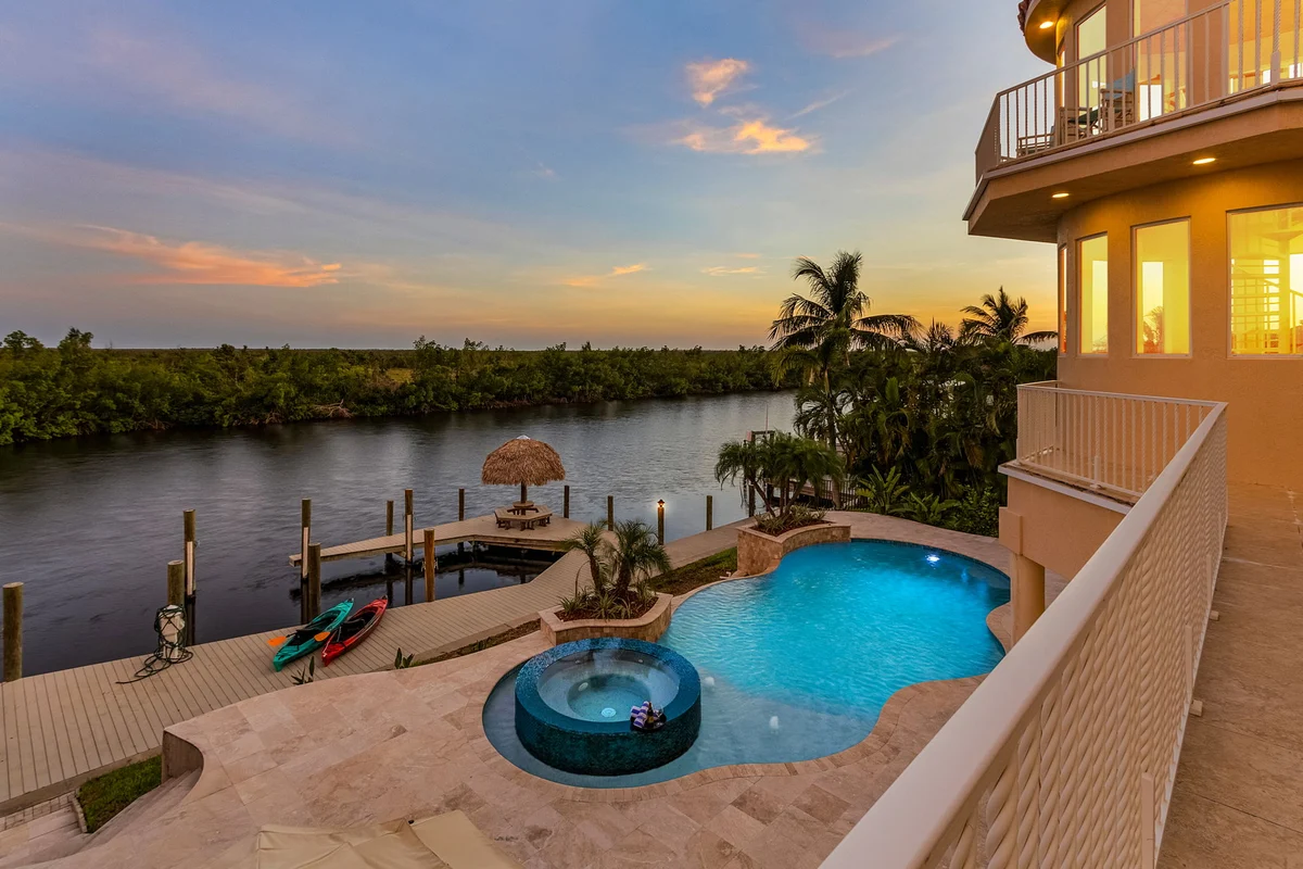 Home in Cape Coral property photo 4