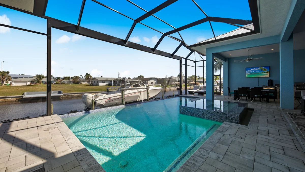 Home in Cape Coral property photo 2
