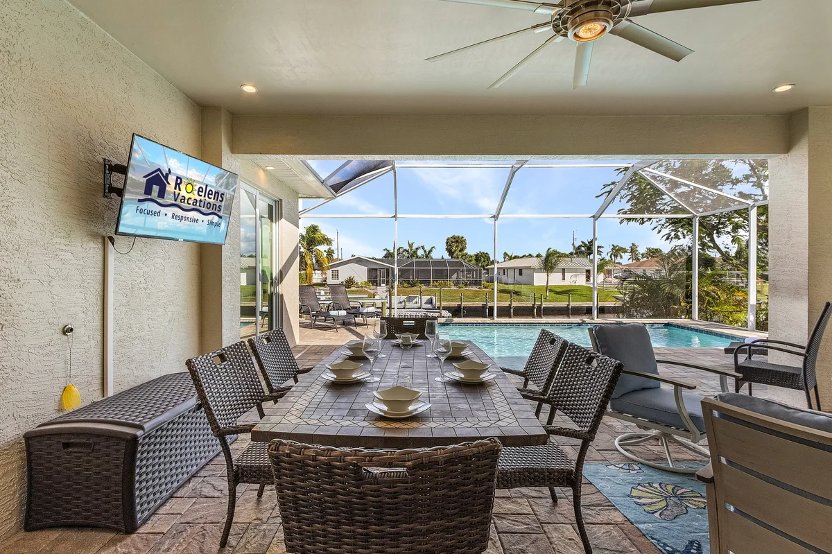 Home in Cape Coral property photo 4