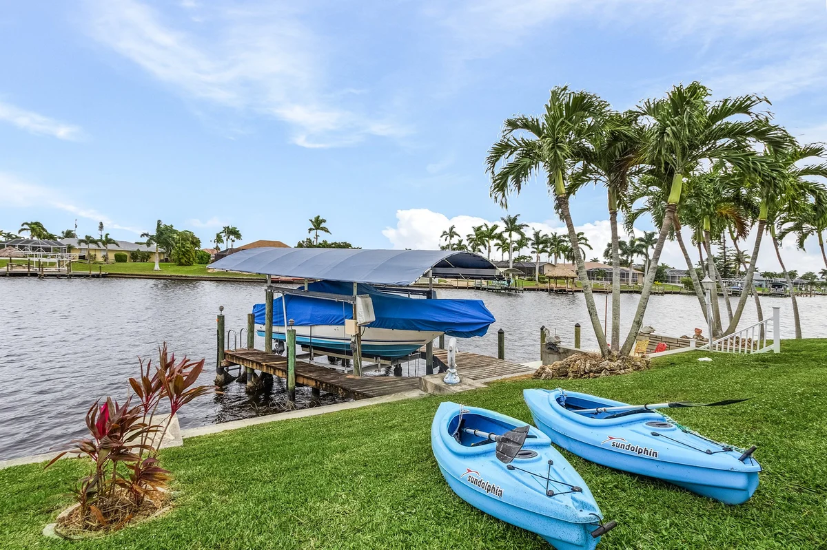 Home in Cape Coral property photo 5