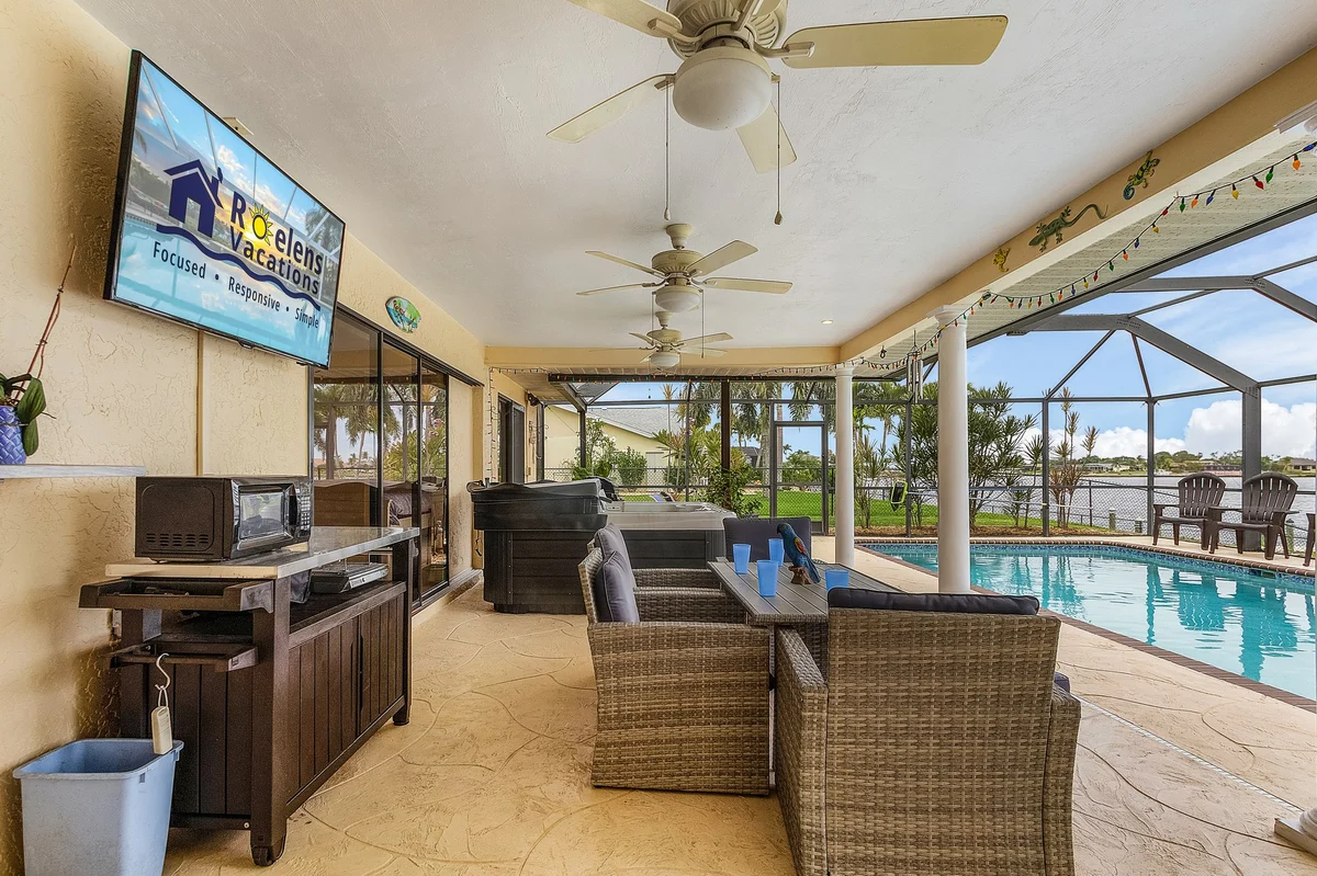 Home in Cape Coral property photo 3