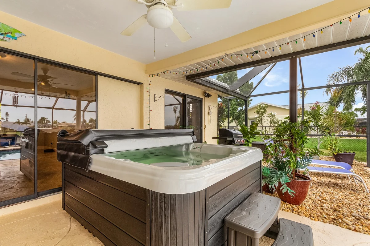 Home in Cape Coral property photo 4