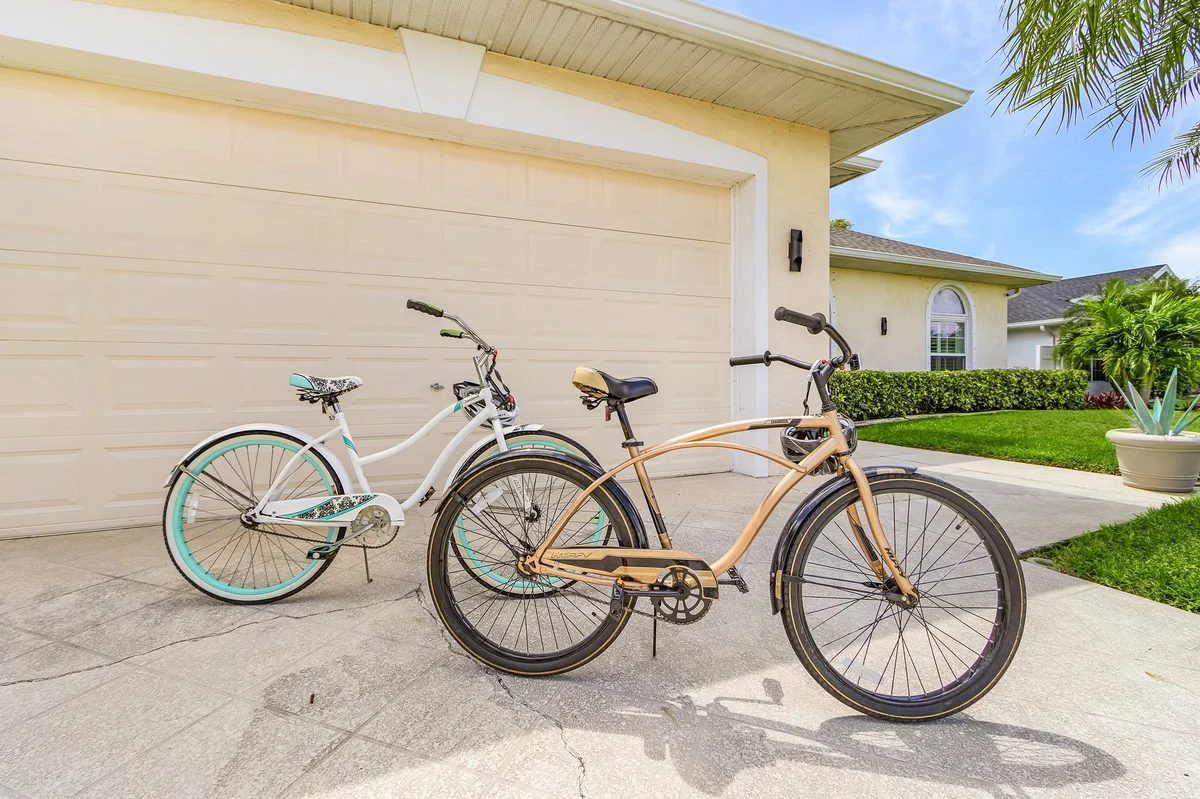 Home in Cape Coral property photo 3