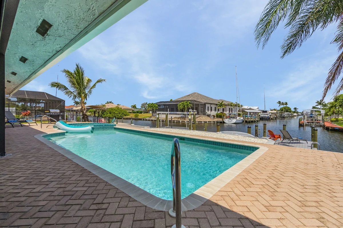 Home in Cape Coral property photo 2