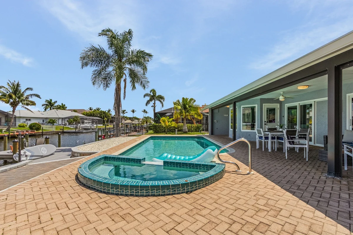 Home in Cape Coral property photo 3