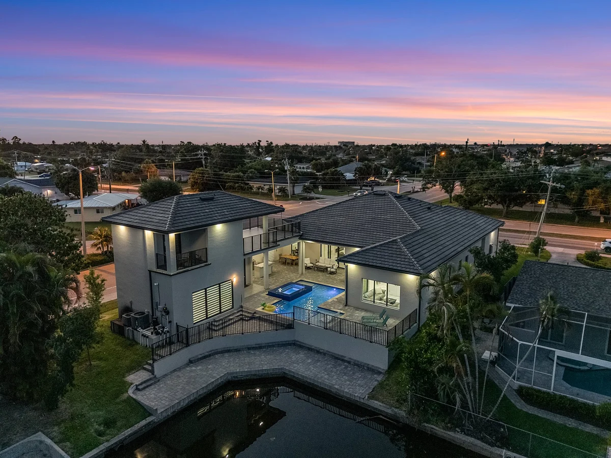 Home in Cape Coral property photo 3