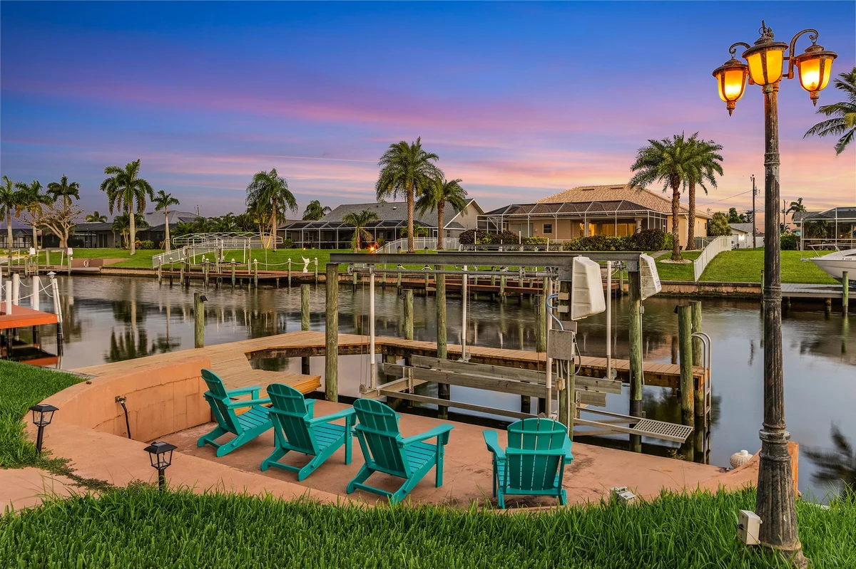 Home in Cape Coral property photo 2