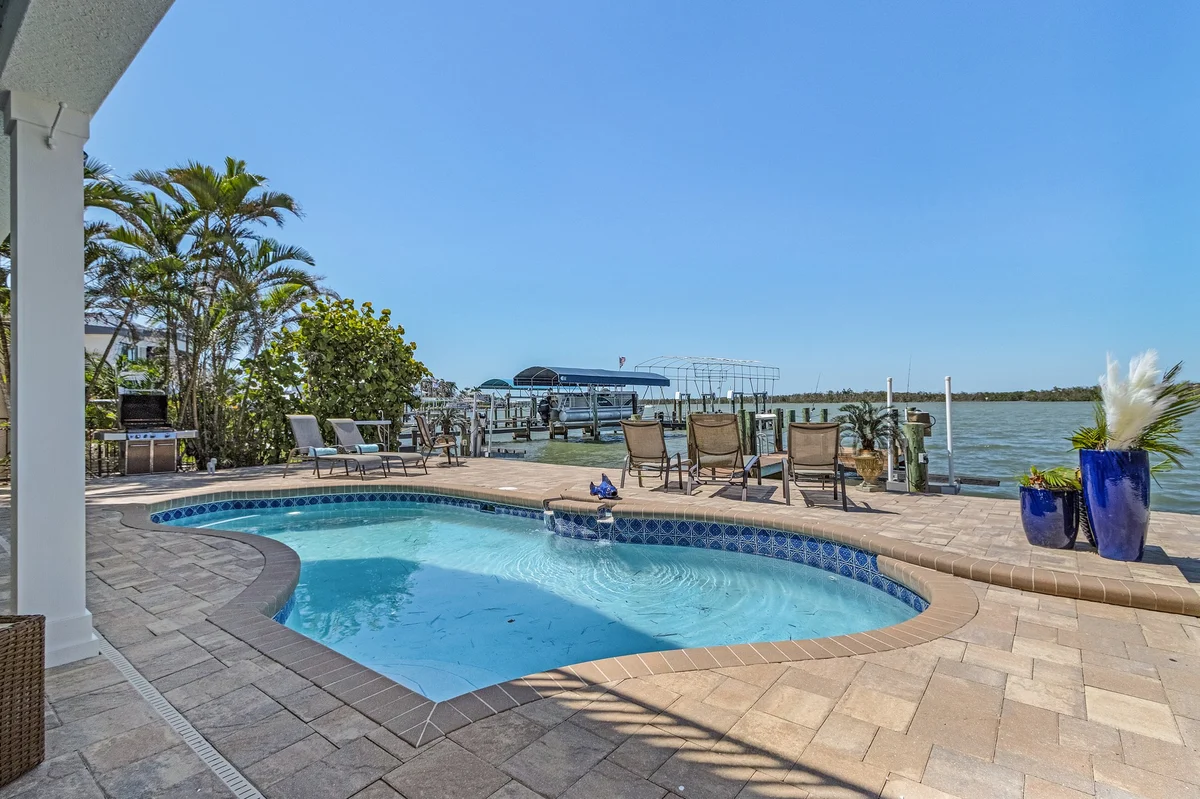 Home in Fort Myers Beach property photo 2