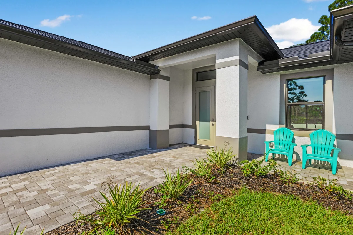 Home in Bonita Springs property photo 2